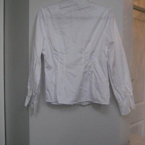 Fitted French Connection button down blouse - Picture 4 of 5